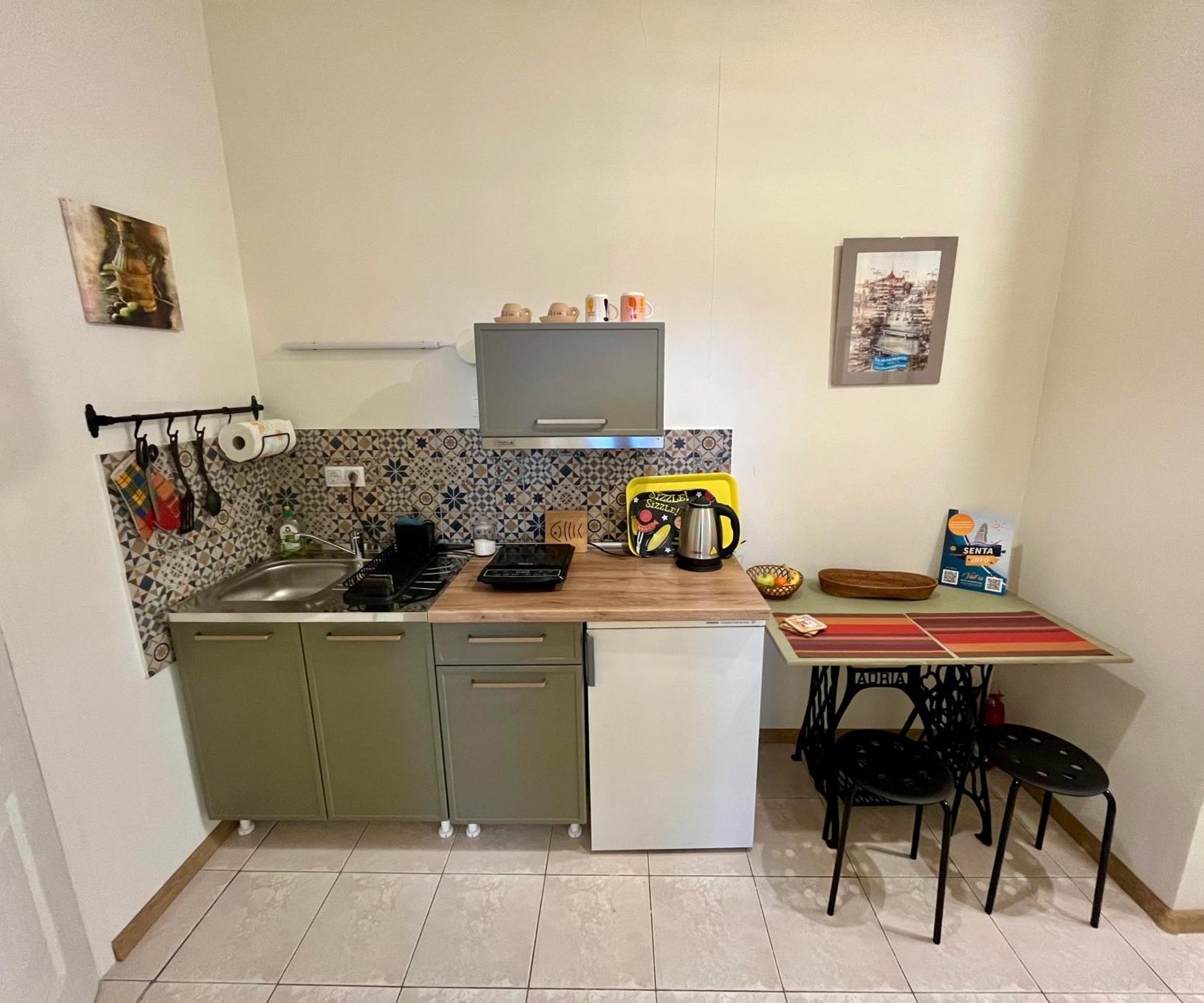 Old Tisa Apartment Senta Екстериор снимка
